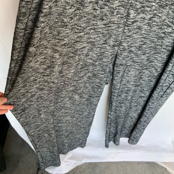 Gap | halter jumpsuit - Picture 3 of 5